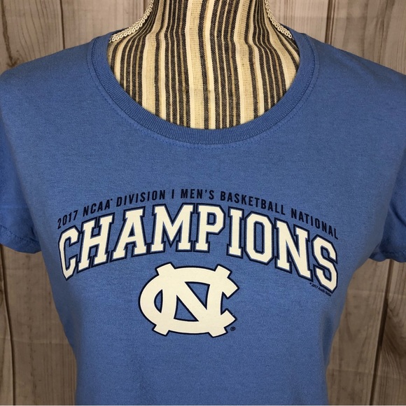 2017 NCAA UNC Carolina Basketball National Champions T-shirt - Picture 3 of 5